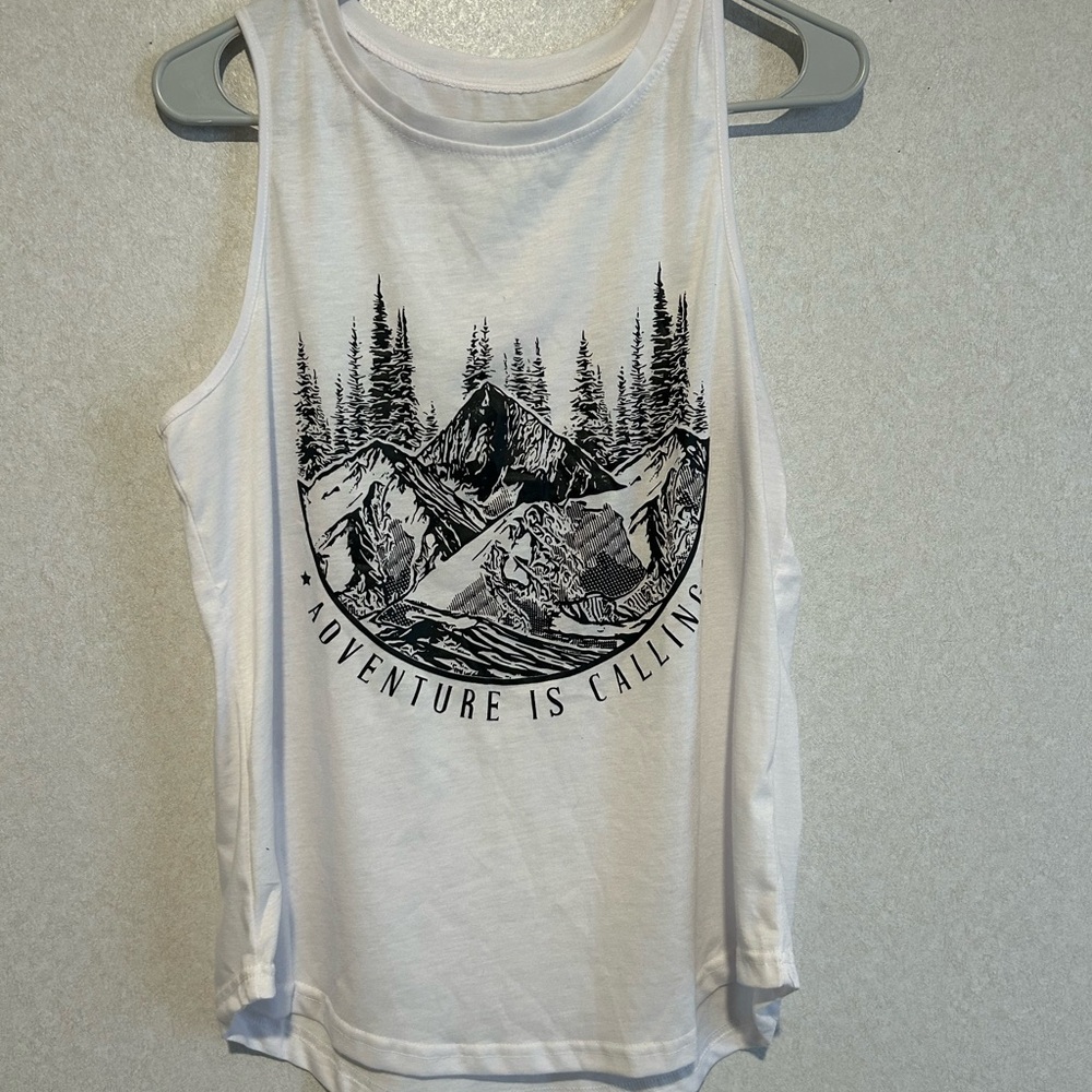 Women’s Black And Whit Tank Top, Adventure Is Calling, Size Large